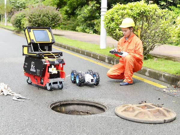 泸定管道机器人检测